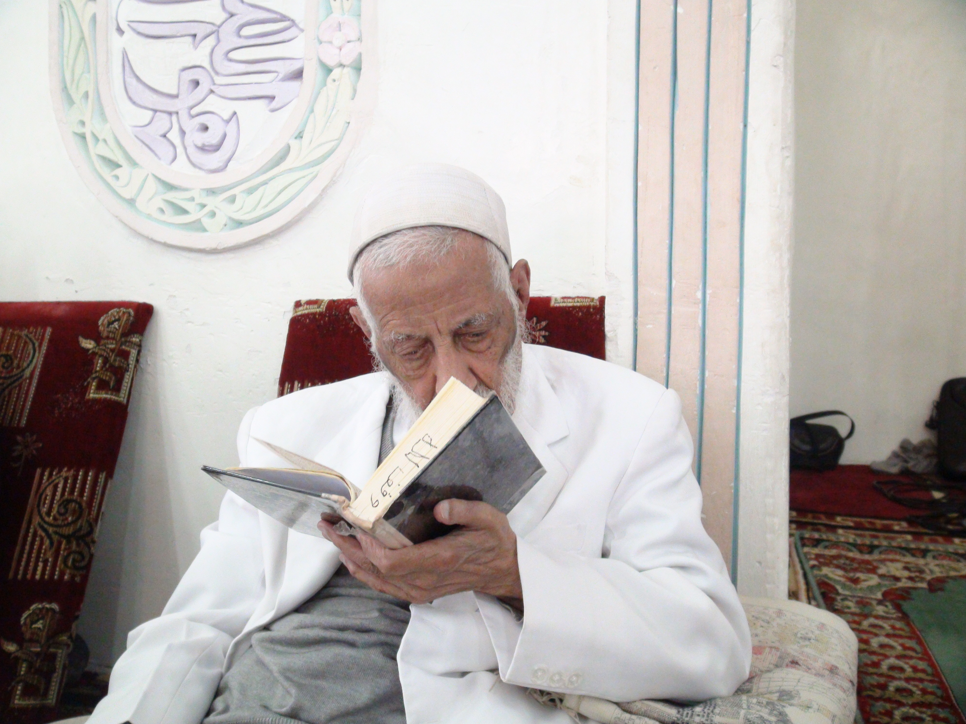 السيد العلامة/حمود عباس المؤيد